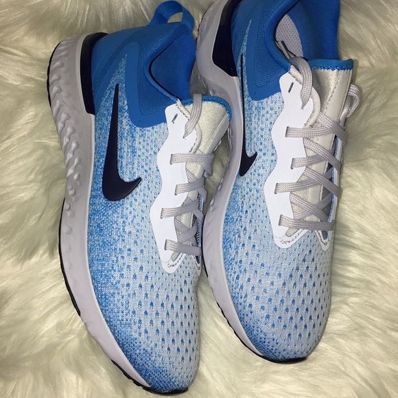 Nike Odyssey - Picture 2 of 8